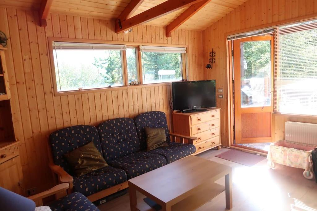 Cottage With Hot Tub In Beautiful Surroundings Hroarsstathir Luaran gambar
